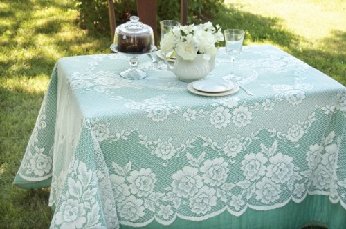 Victorian Rose Rectangle Tablecloth